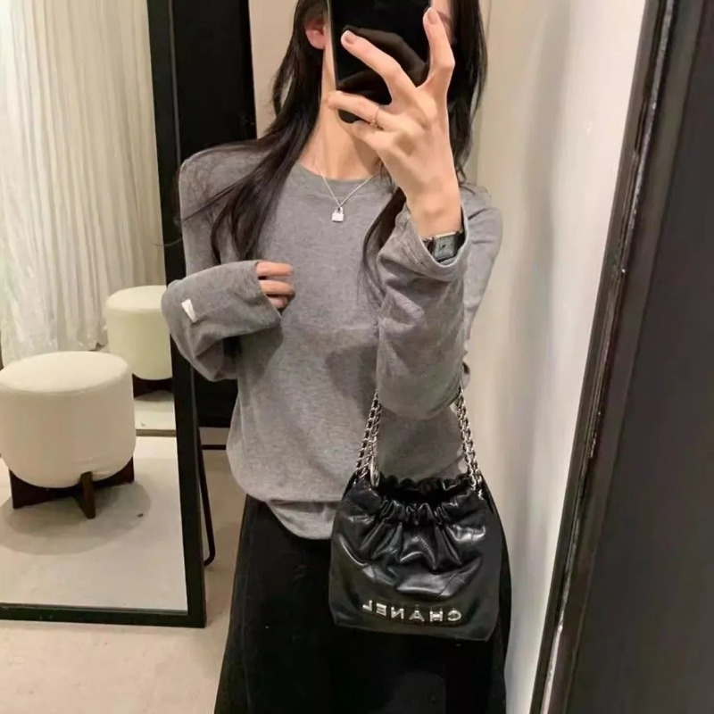 Undershirt Crew Neck - قميص نسائي بأكمام طويلة وياقة دائرية،