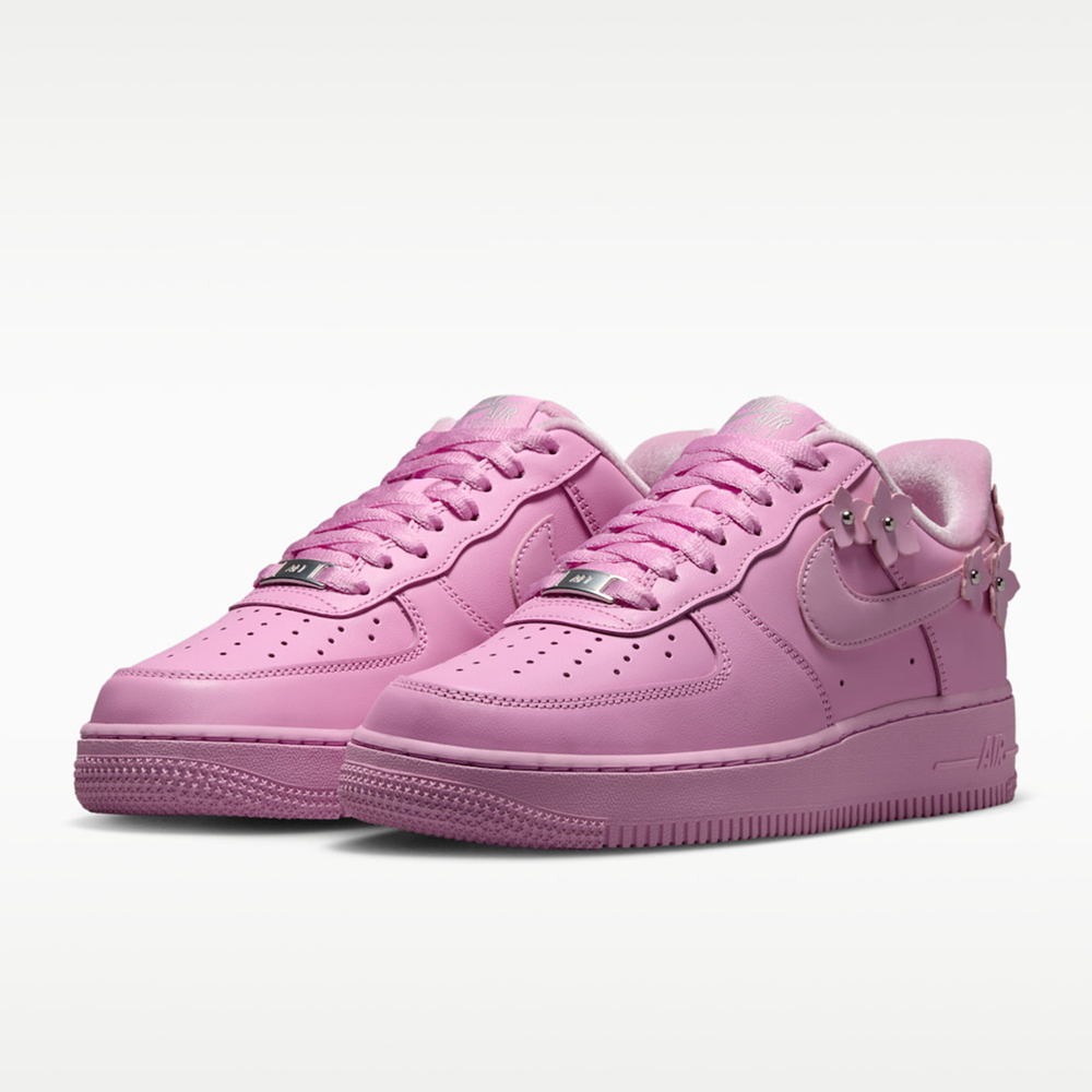 حذاء نايك للنساء AIR FORCE 1 ' - مراجعة Nike Shoes Air Force 1 وسعره