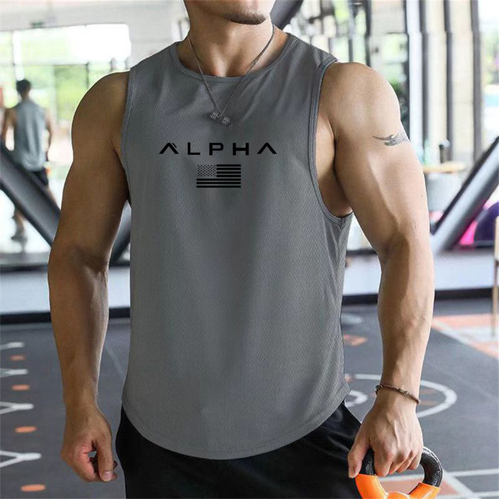 قميص رياضي رجالي أوروبي الحجم  - مراجعة Undershirt Crew Neck وسعره